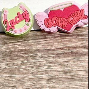 Croc gibbets/ corc charms